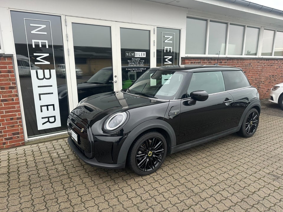 MINI Cooper SE Classic Trim 3d