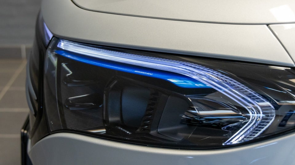 Mercedes EQA300 AMG Line 4Matic 5d