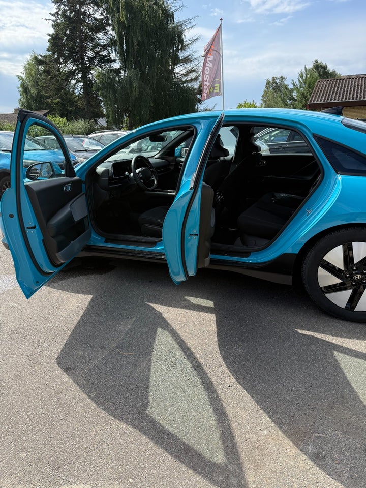 Hyundai Ioniq 6 53 Essential 4d