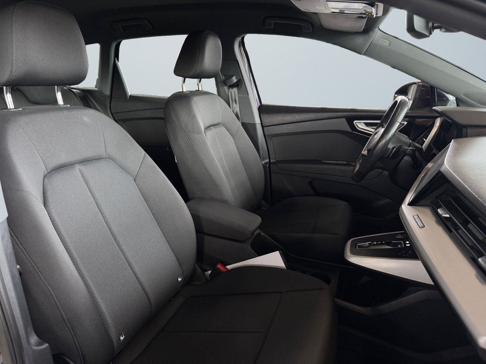 Audi Q4 e-tron 40  5d