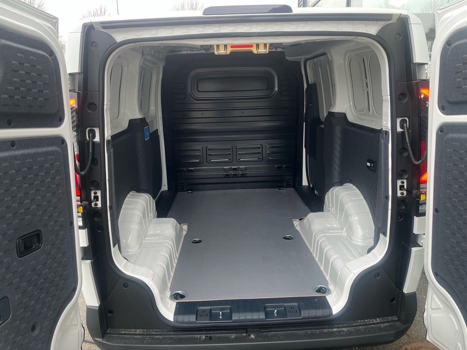 Kia PV5 71 Cargo L2H1 Long Range Work