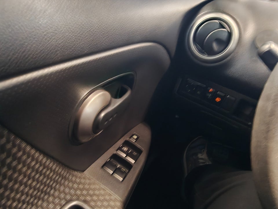 Nissan Note 1,6 Acenta 5d