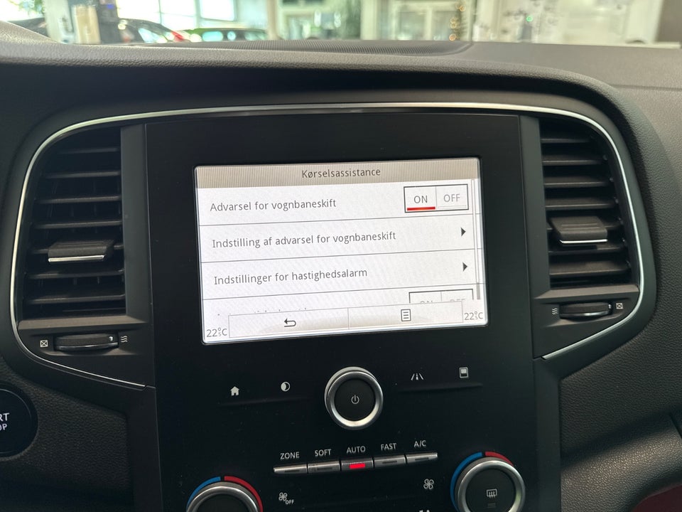 Renault Megane IV 1,2 TCe 130 Zen Sport Tourer 5d