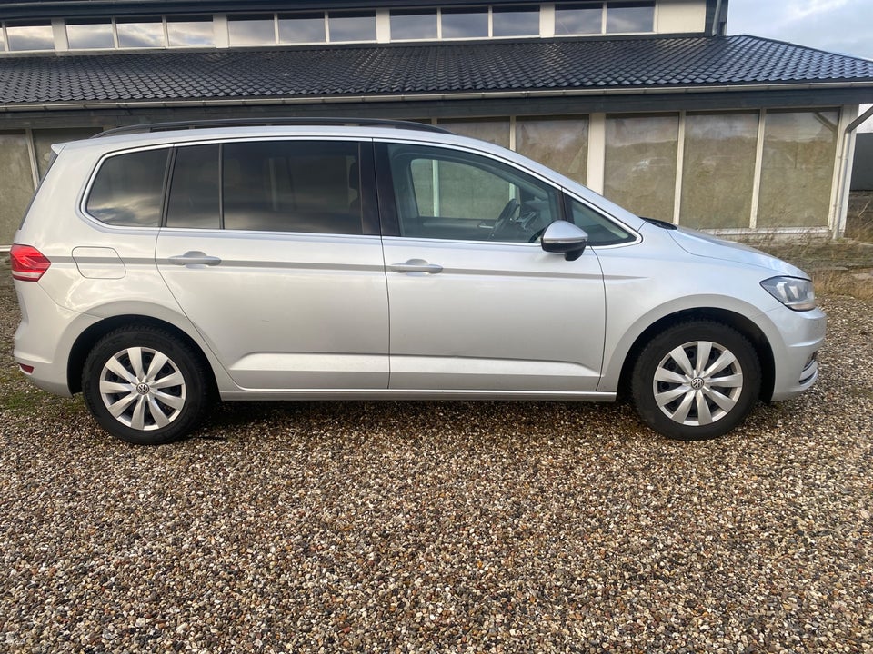 VW Touran 1,6 TDi 115 Comfortline DSG 7prs 5d