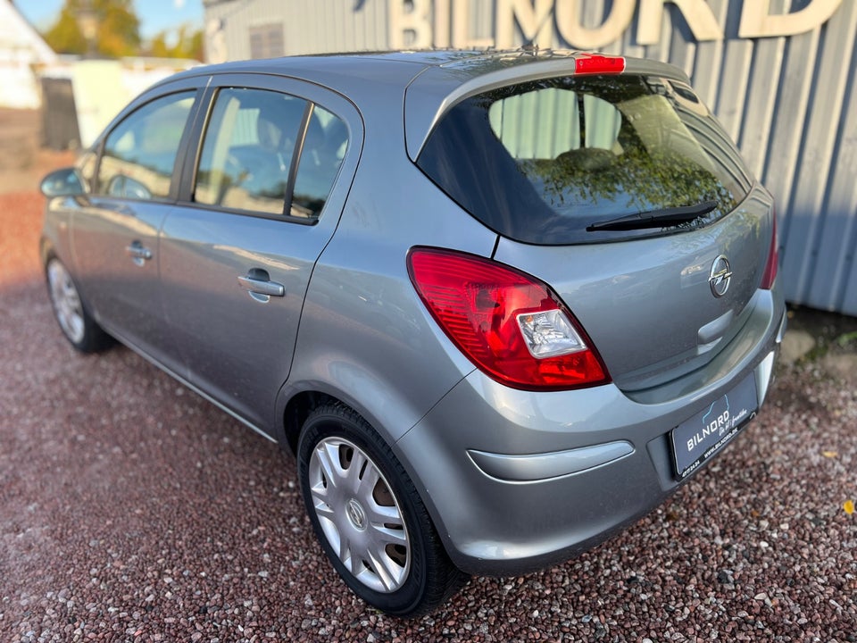 Opel Corsa 1,4 16V Cosmo 5d