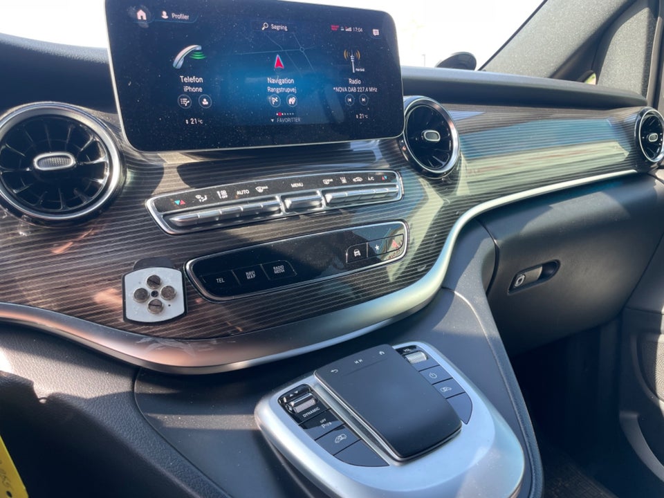 Mercedes EQV300 Avantgarde XL Van