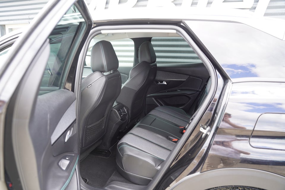 Peugeot 3008 1,6 Hybrid Allure Pack EAT8 5d