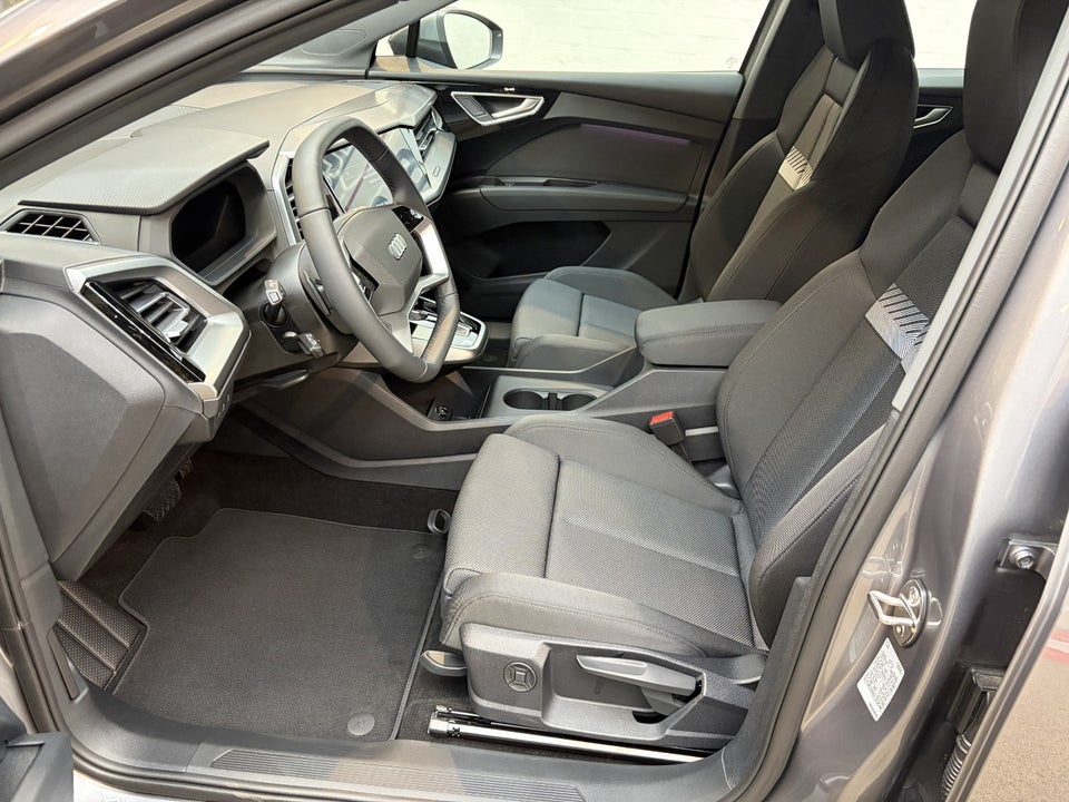 Audi Q4 e-tron 45 Progress quattro 5d