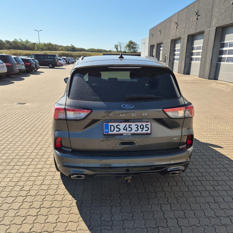 Ford Kuga 2,5 PHEV ST-Line X CVT 5d