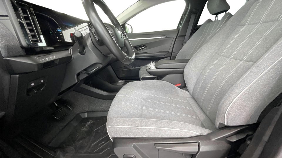 Renault Megane E-Tech 40 Equilibre 5d