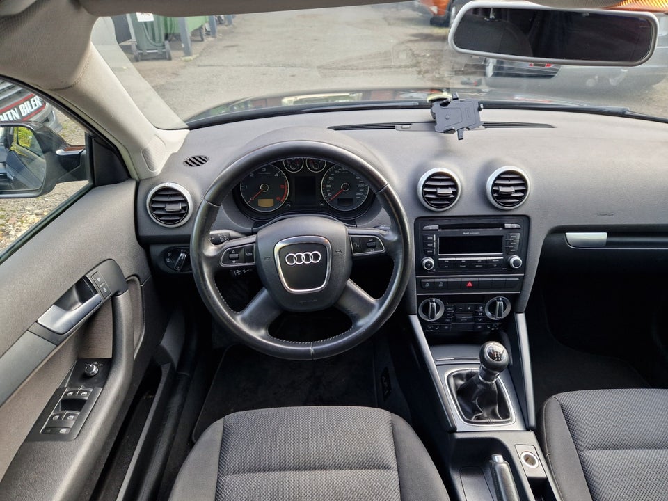 Audi A3 1,6 TDi Ambiente Sportback 5d