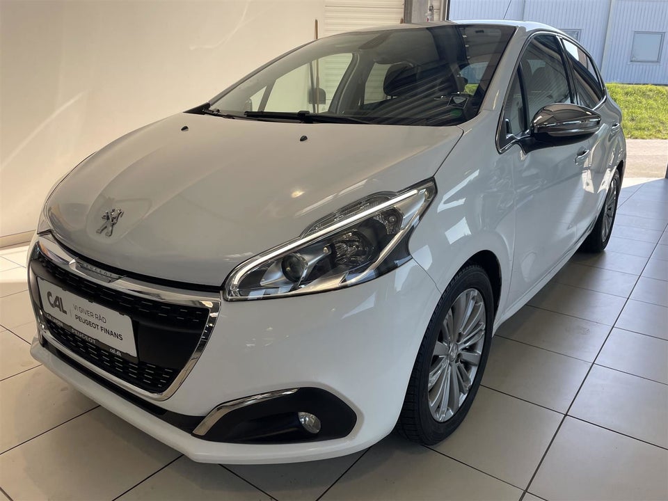 Peugeot 208 1,6 BlueHDi 100 Desire 5d