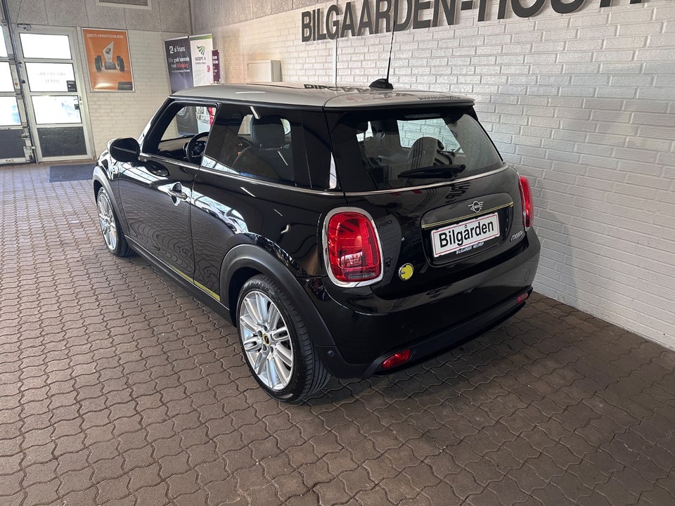 MINI Cooper SE Trim M Greenwich 3d