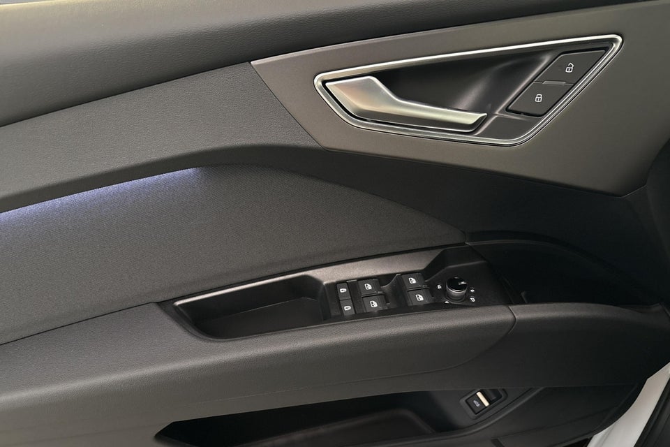 Audi Q4 e-tron performance 5d