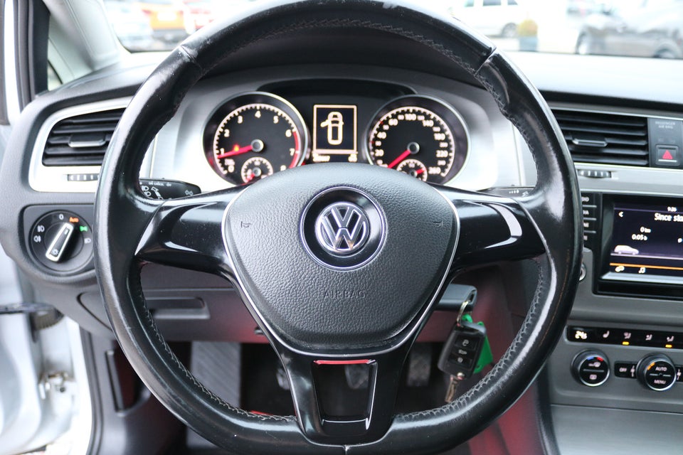 VW Golf VII 1,4 TSi 122 Comfortline Variant BMT 5d