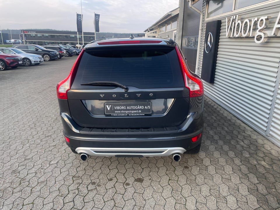 Volvo XC60 2,4 D4 163 R-Design aut. AWD 5d