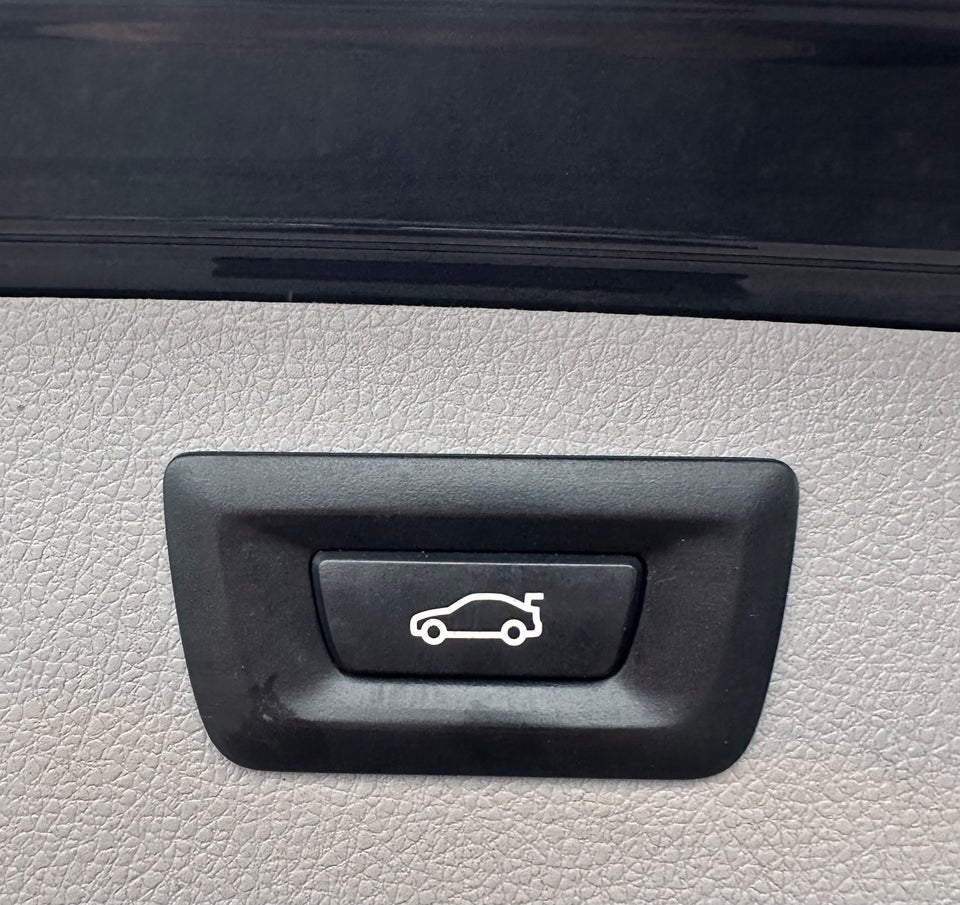 BMW 320d 2,0 Touring Luxury Line xDrive aut. 5d