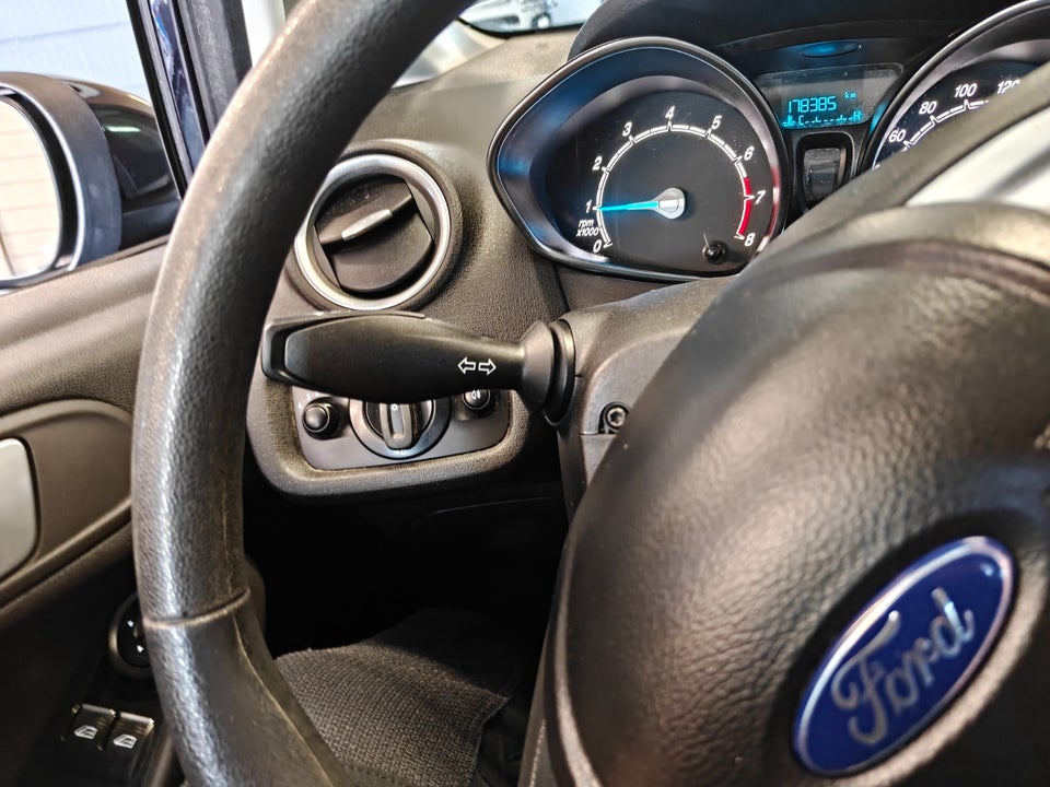 Ford Fiesta 1,0 65 Titanium 5d