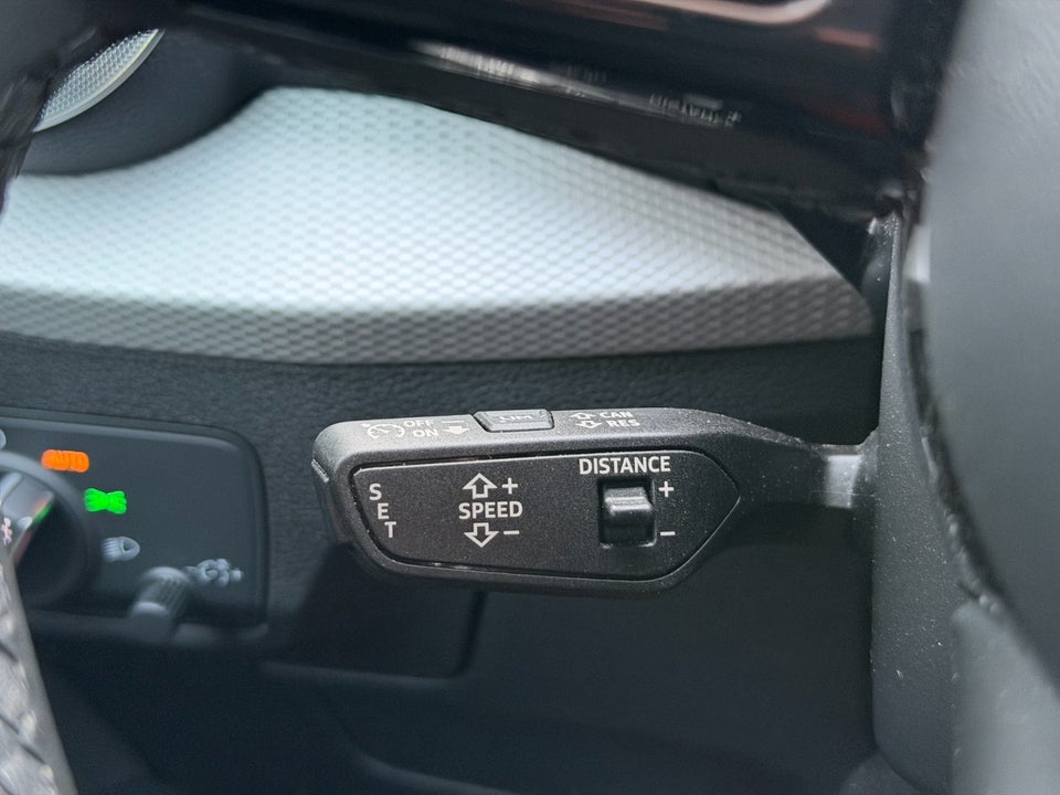 Audi Q2 35 TFSi S-line S-tr. 5d