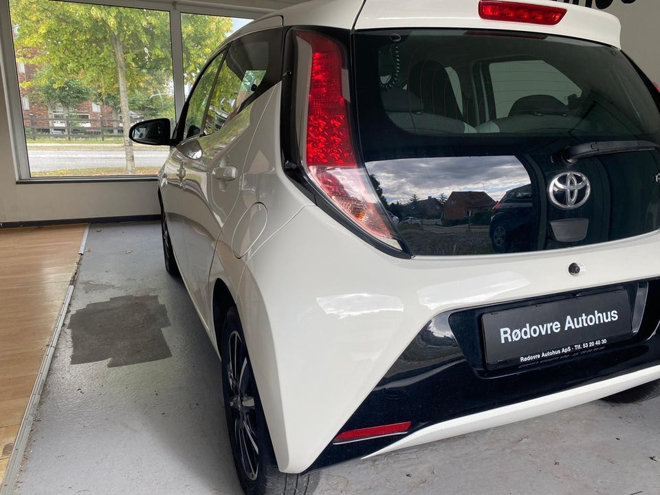 Toyota Aygo 1,0 VVT-i x-change 5d
