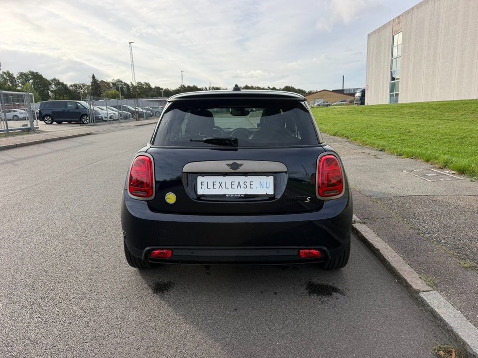 MINI Cooper SE Resolute Edition 3d