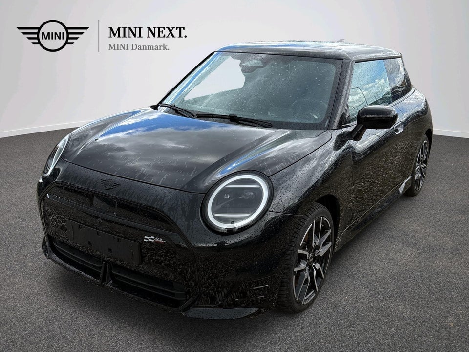 MINI Cooper SE JCW Trim XL 3d