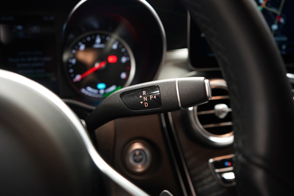 Mercedes GLC300 de 2,0 aut. 4Matic 5d