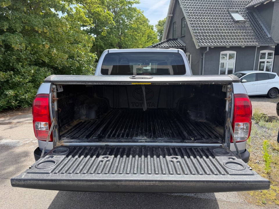 Toyota HiLux 2,4 D-4D 150 T4 Db.Kab aut. 4x4 4d