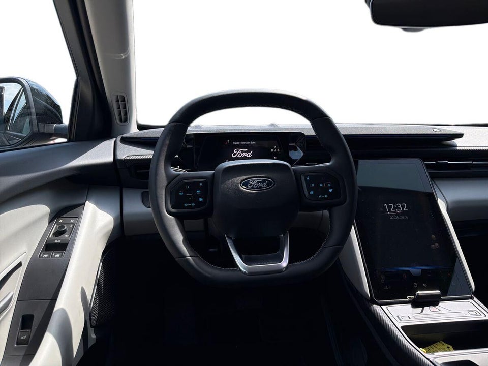 Ford Explorer 77 Premium Extended Range 5d