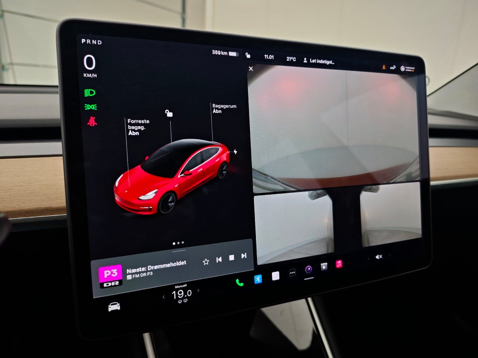 Tesla Model 3 Long Range AWD 4d