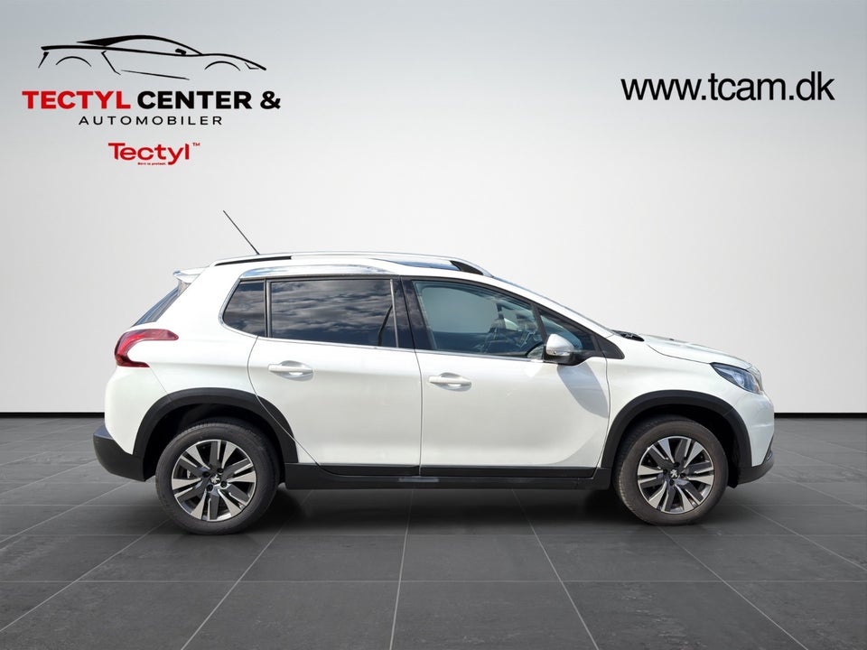Peugeot 2008 1,2 e-THP 110 Allure Sky 5d