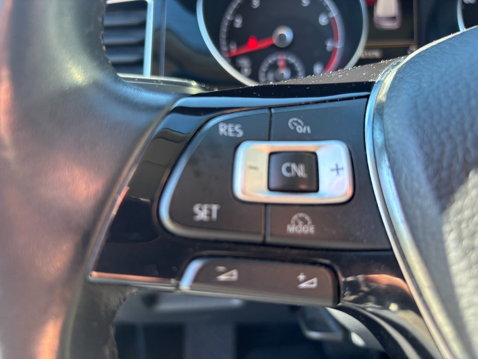 VW Golf Sportsvan 1,4 TSi 150 Highline DSG BMT 5d