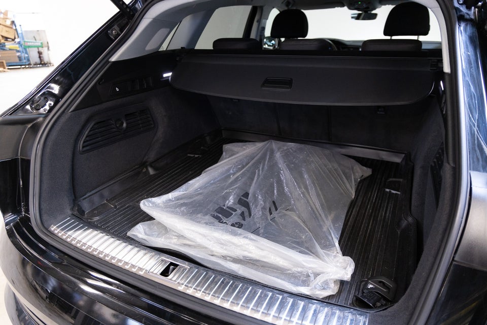 Audi e-tron 55 quattro 5d