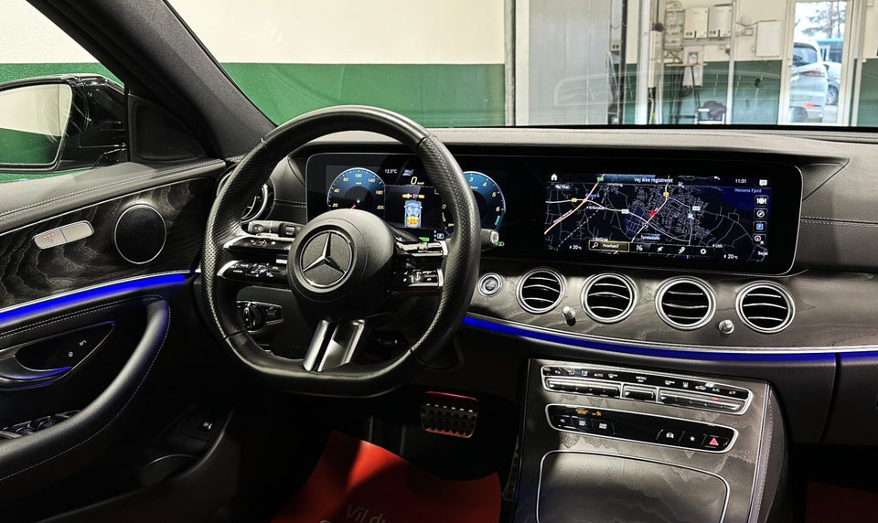 Mercedes E300 de 2,0 AMG Line stc. aut. 5d