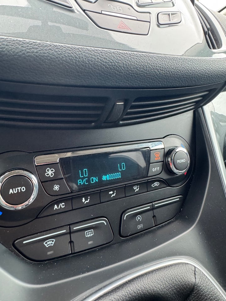 Ford C-MAX 1,6 SCTi 150 Titanium 5d