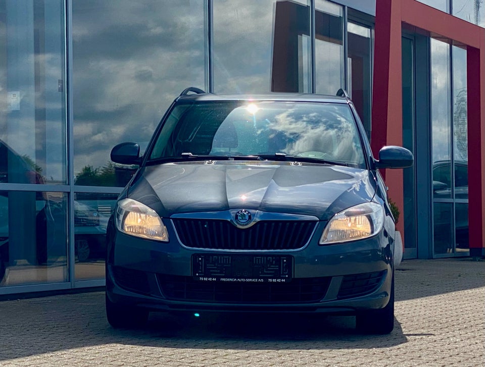 Skoda Fabia 1,2 TSi 105 Ambiente Combi 5d