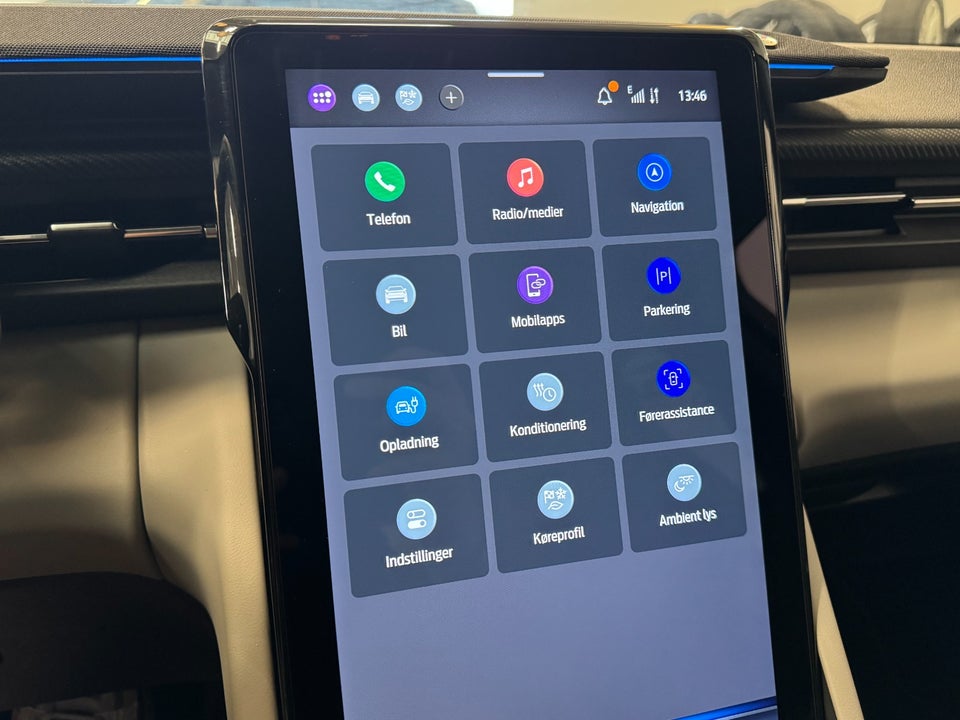 Ford Explorer 77 Premium Extended Range 5d