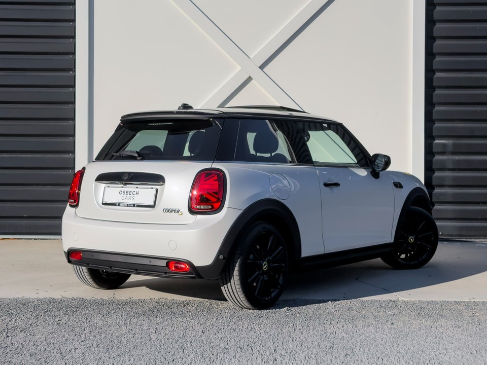 MINI Cooper SE Classic Trim 3d
