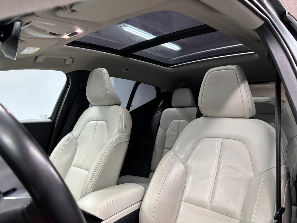 Volvo XC40 2,0 T4 190 Momentum aut. 5d