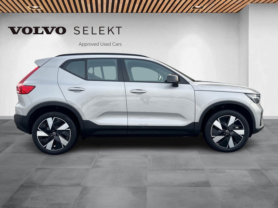 Volvo XC40 ReCharge Extended Range Plus 5d