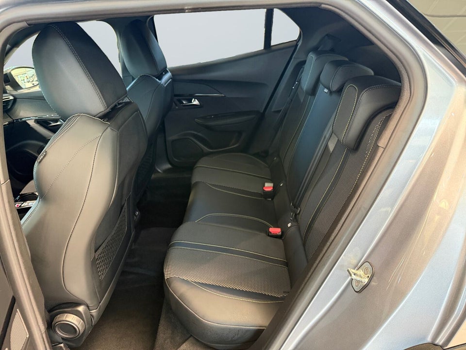Peugeot e-2008 54 GT 5d