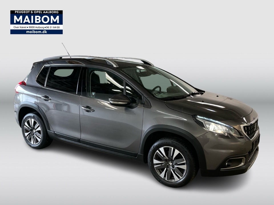 Peugeot 2008 1,2 e-THP 110 Selection Sky 5d