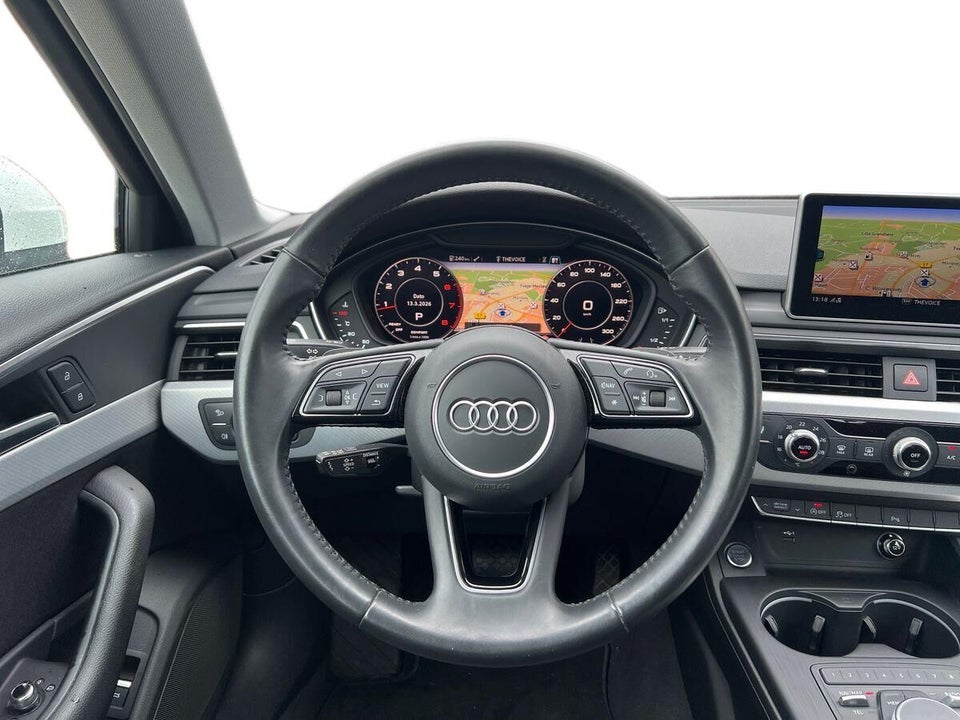 Audi A4 40 TFSi Sport S-tr. 4d