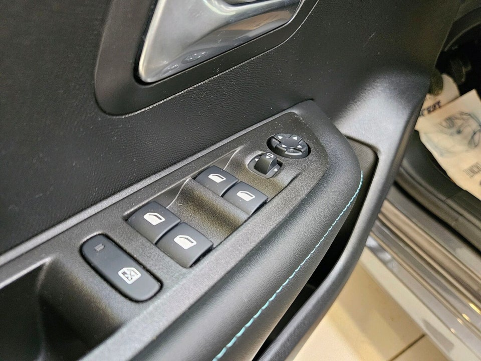 Peugeot 208 1,5 BlueHDi 100 Allure Sky 5d