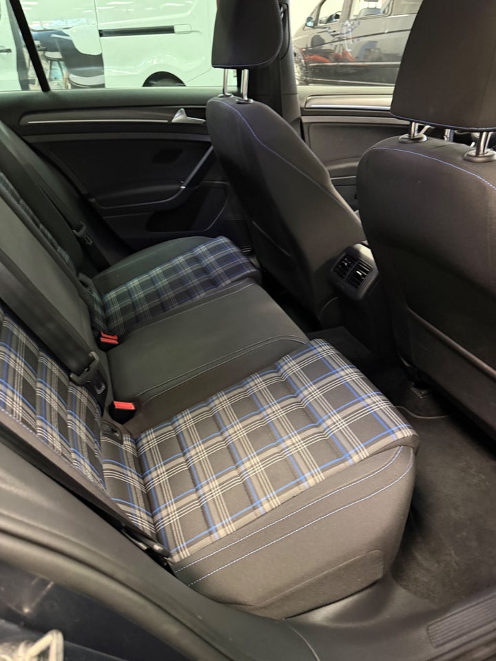 VW Golf VII 1,4 GTE DSG 5d