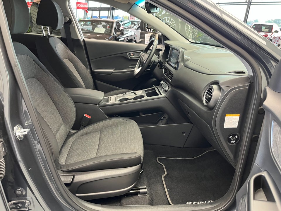 Hyundai Kona 64 EV Essential 5d