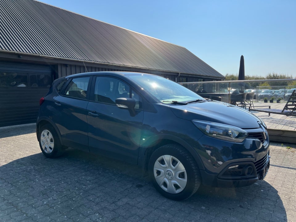 Renault Captur 0,9 TCe 90 Expression 5d