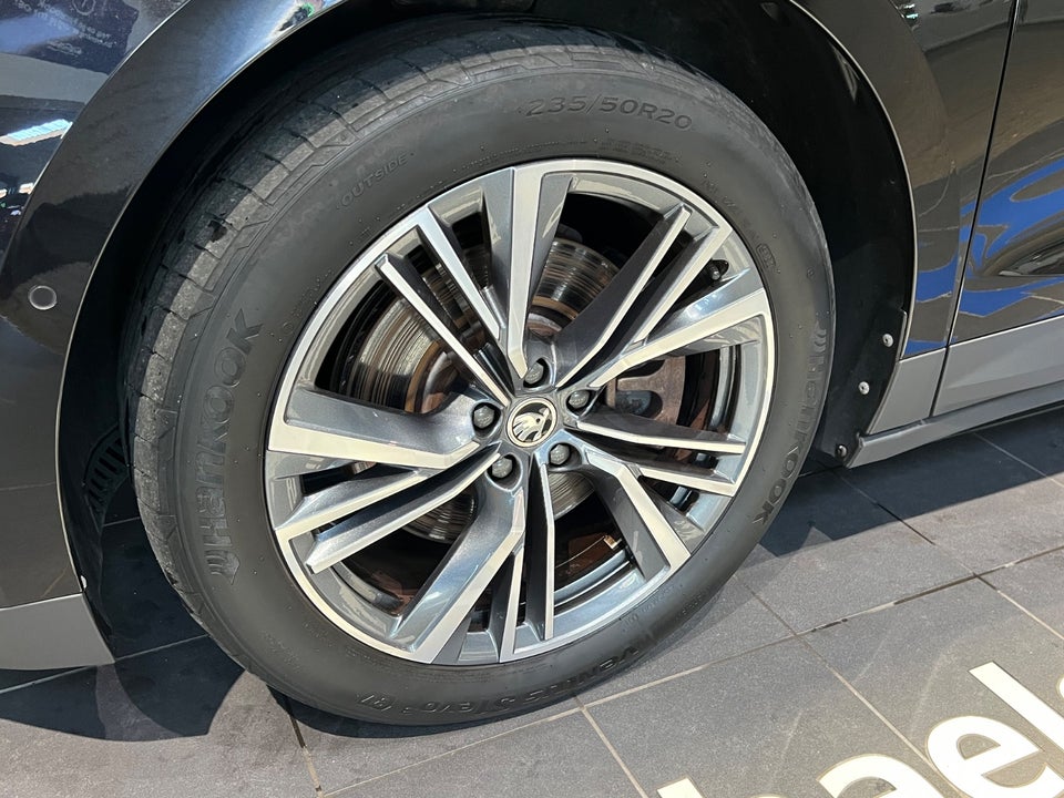 Skoda Enyaq 80 iV Suite 5d