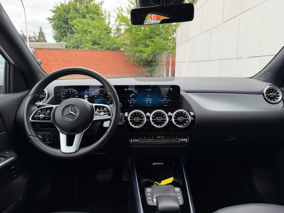 Mercedes EQA250 5d