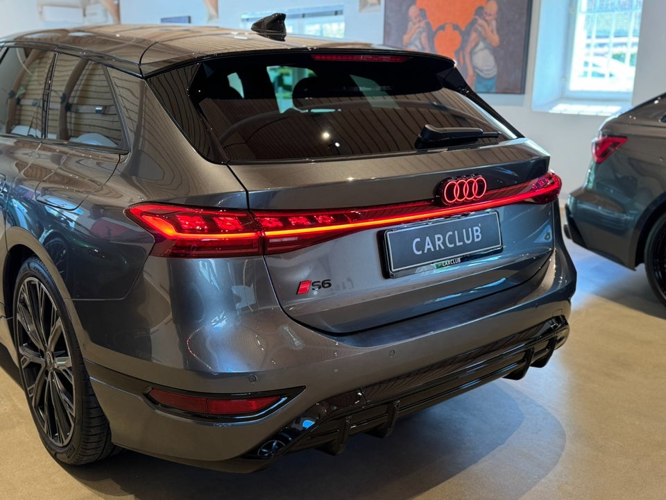 Audi S6 e-tron Avant quattro 5d